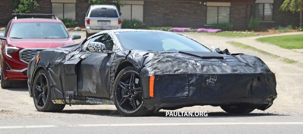 Spied Chevrolet Corvette 2019/2020 on the road