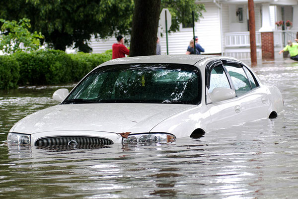  3 reasons why you shouldn't buy flood-damaged cars 