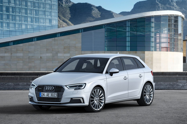 Audi A3 Sportback e-Tron 2018 angular front