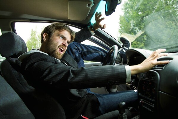 Top Habits You Should Never Do In Your Car