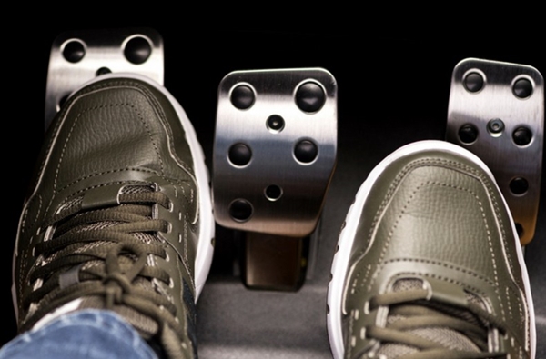 Why some experts think driving with two feet could be safer than one - Vox