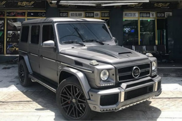 coco martin brabus-mercedes-g63